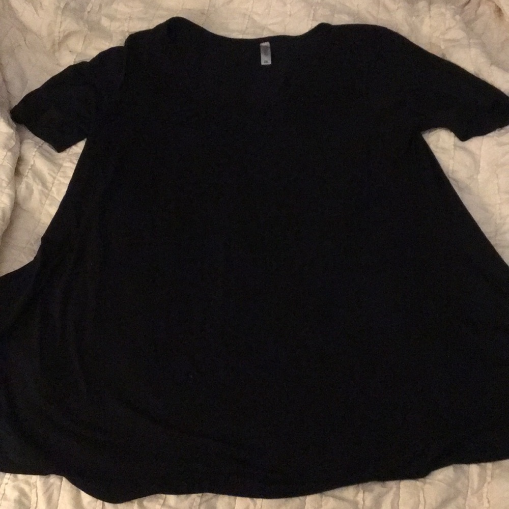 LuLaRoe perfect tee